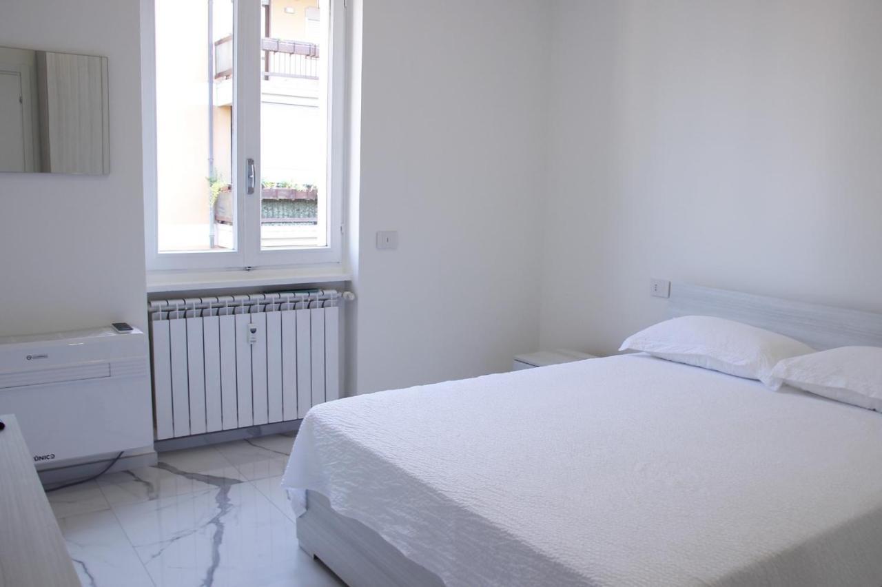 Dreamich - Scavi Romani Apartment Desenzano del Garda Bagian luar foto