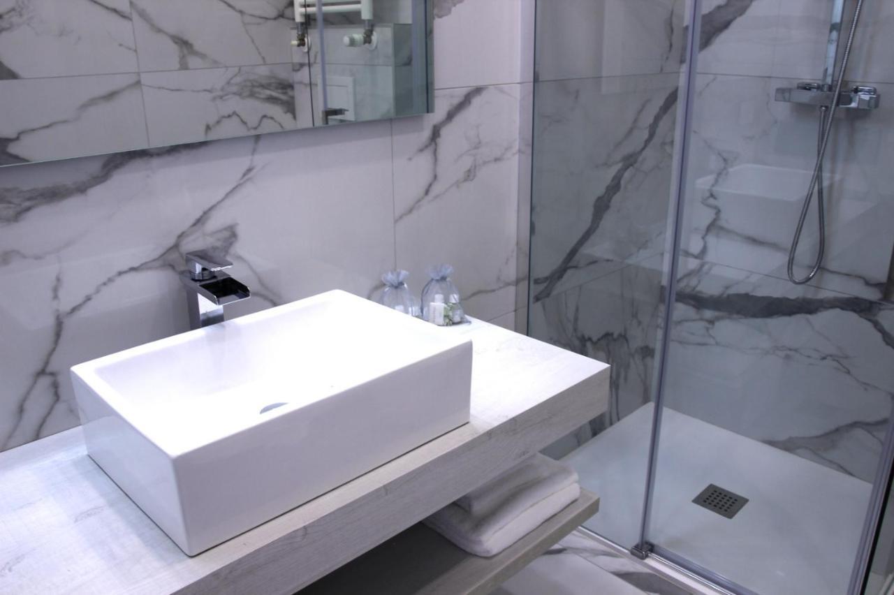 Dreamich - Scavi Romani Apartment Desenzano del Garda Bagian luar foto